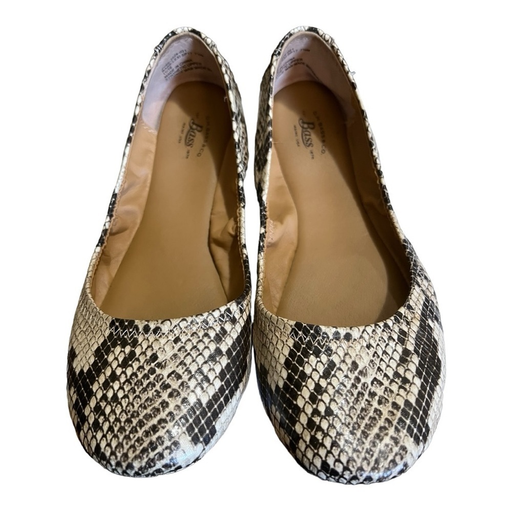 G. H. Bass Vegan Reptile Print Flats Size 7.5M - Picture 2 of 4